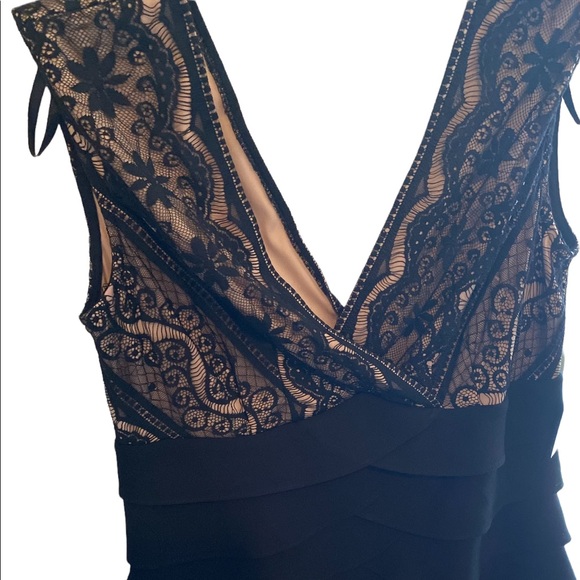 Jessica Howard lace dress black at the bottom size 6P - Picture 4 of 9